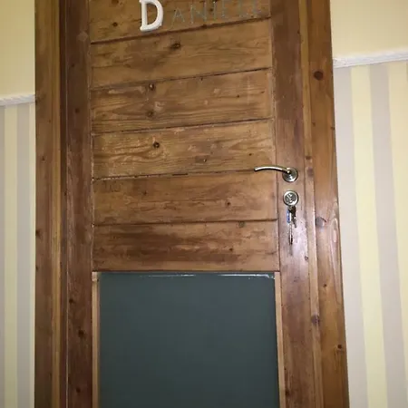 Oda ve Kahvaltı I Celebri Napoli