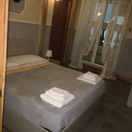 Bed & Breakfast I Celebri Naples